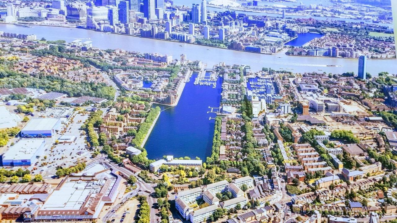 Stunning Massive Bedroom +Direct Thames River View London Exterior foto