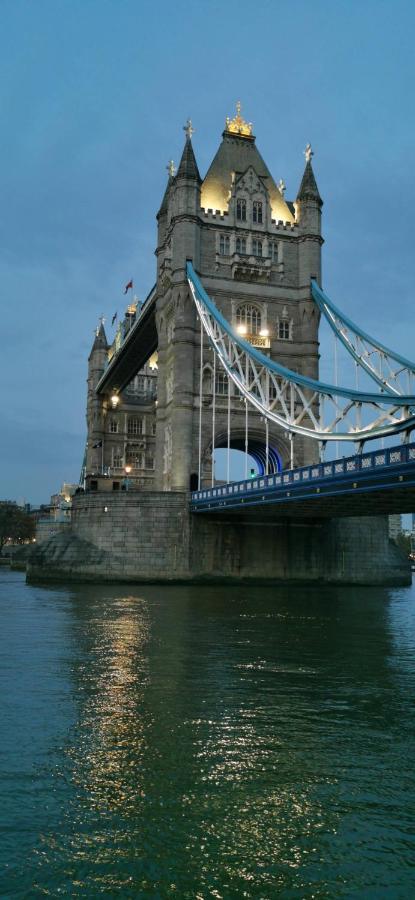 Stunning Massive Bedroom +Direct Thames River View London Exterior foto