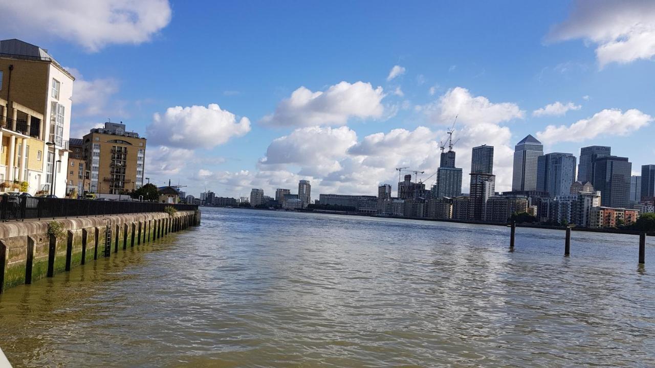Stunning Massive Bedroom +Direct Thames River View London Exterior foto