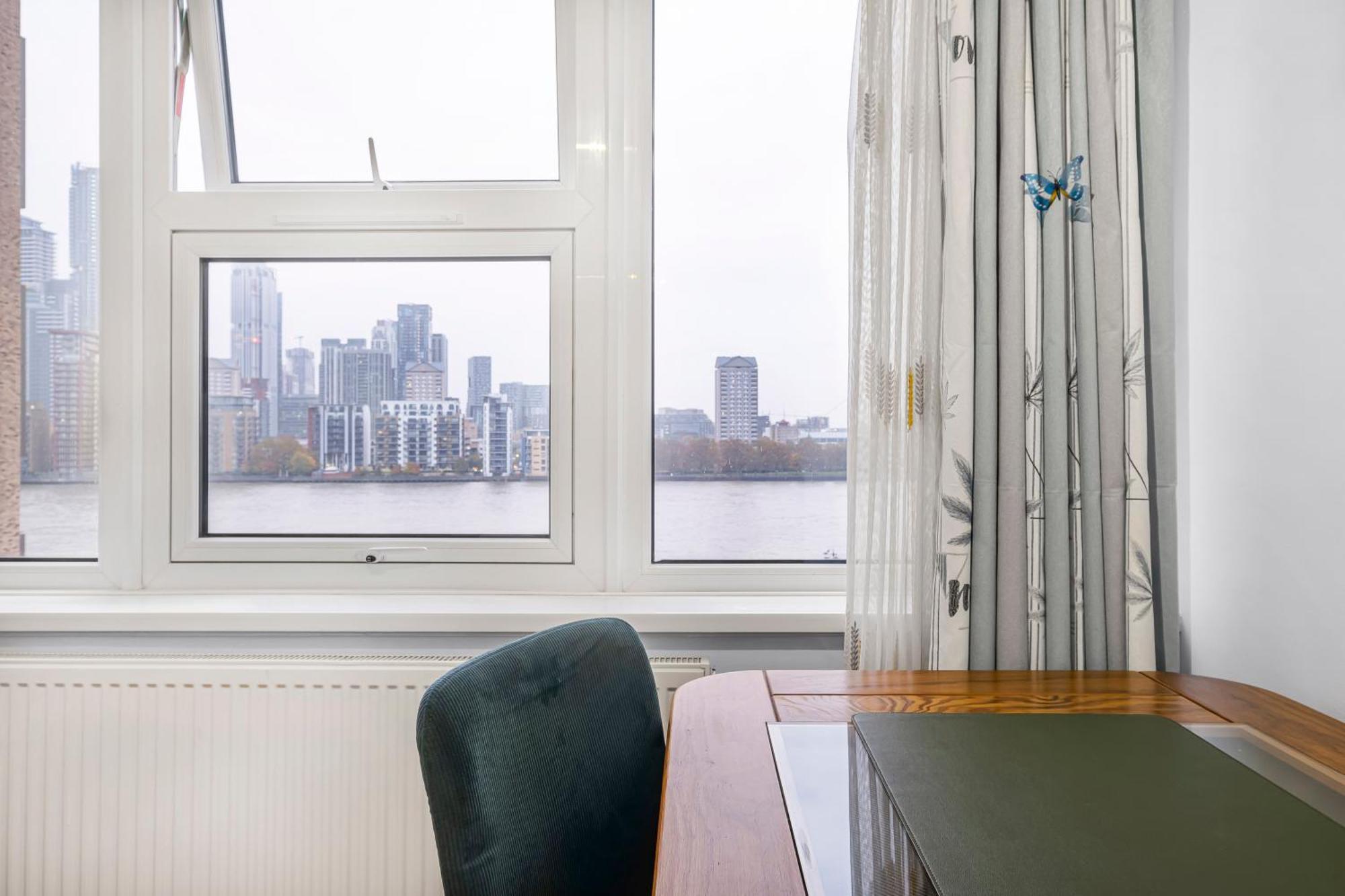 Stunning Massive Bedroom +Direct Thames River View London Exterior foto