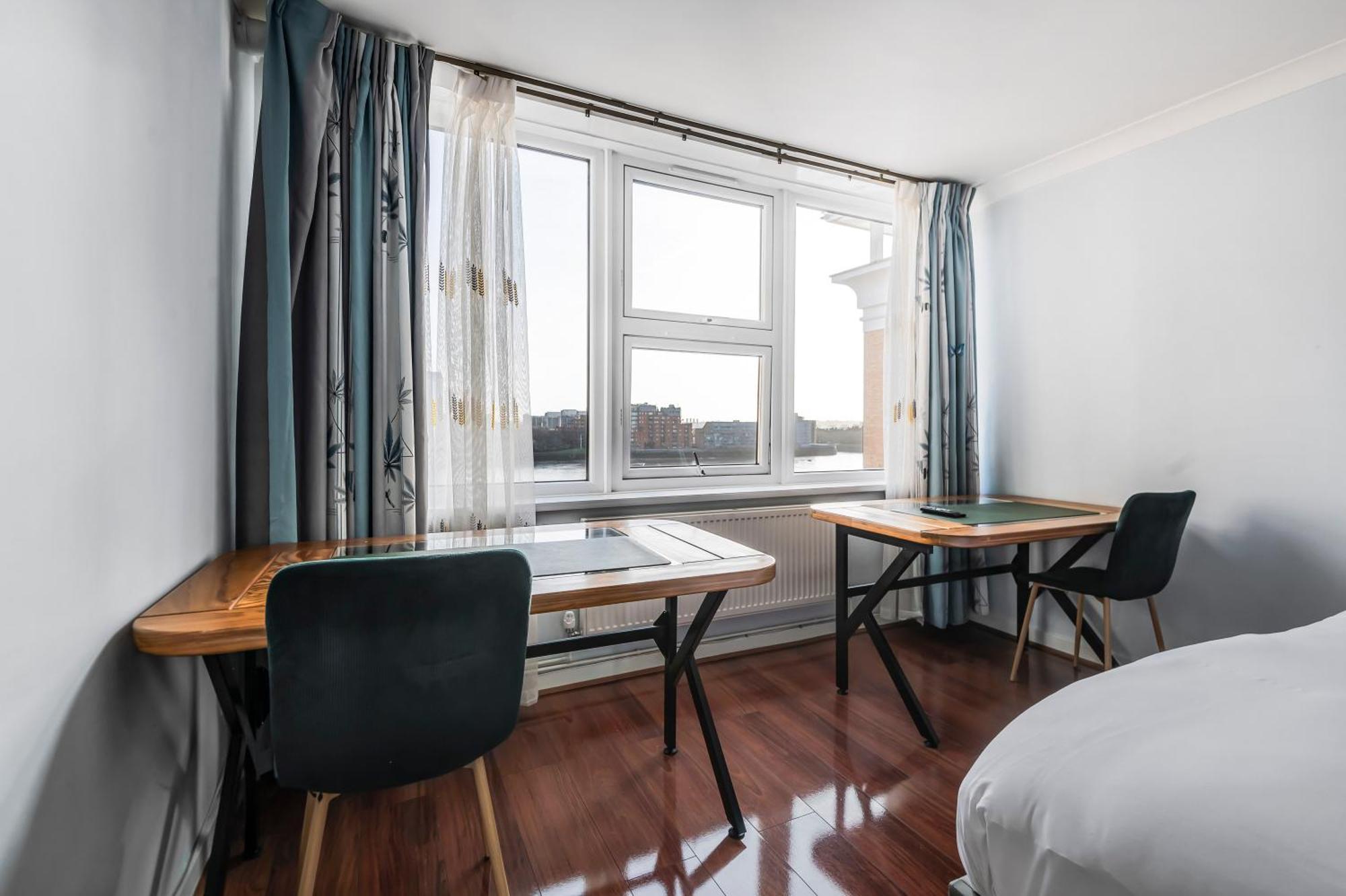 Stunning Massive Bedroom +Direct Thames River View London Exterior foto